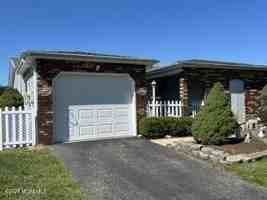 featured image of 8 Lamb Rd