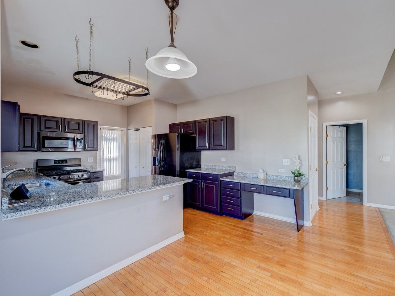 1810 Van Dyke Ln - Photo 7 of 24