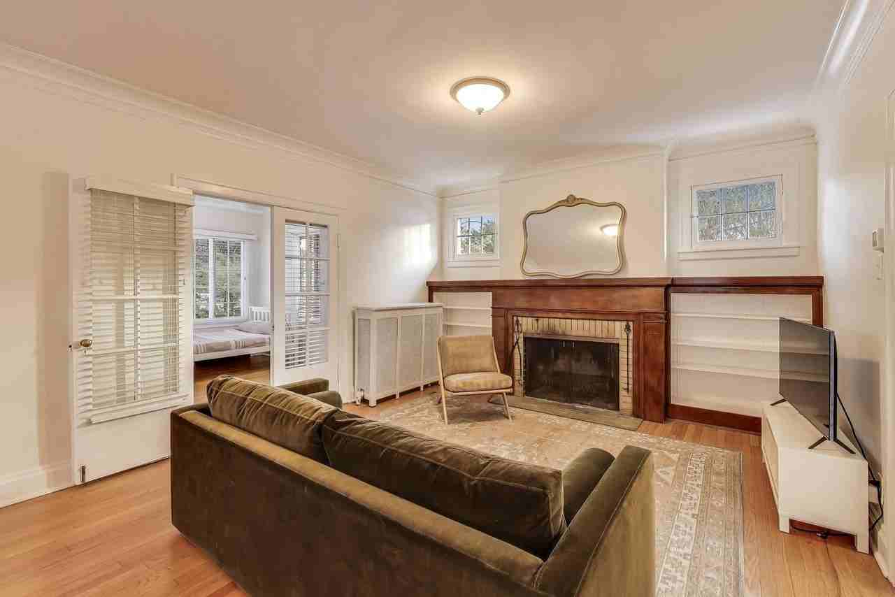 1628 Wesley Ave - Photo 3 of 13