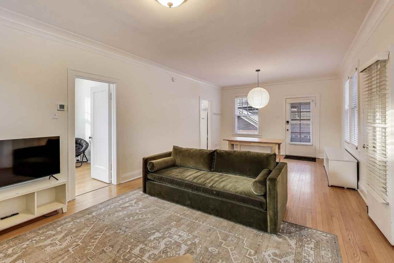 1628 Wesley Ave - Photo 4 of 13