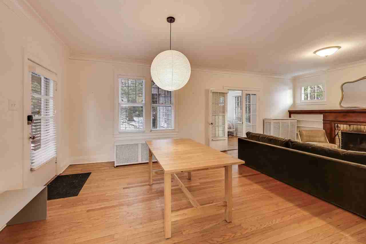 1628 Wesley Ave - Photo 5 of 13