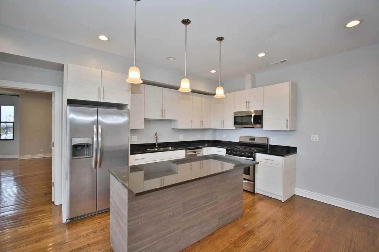 2515 W Lawrence Ave #3W - Photo 5 of 16