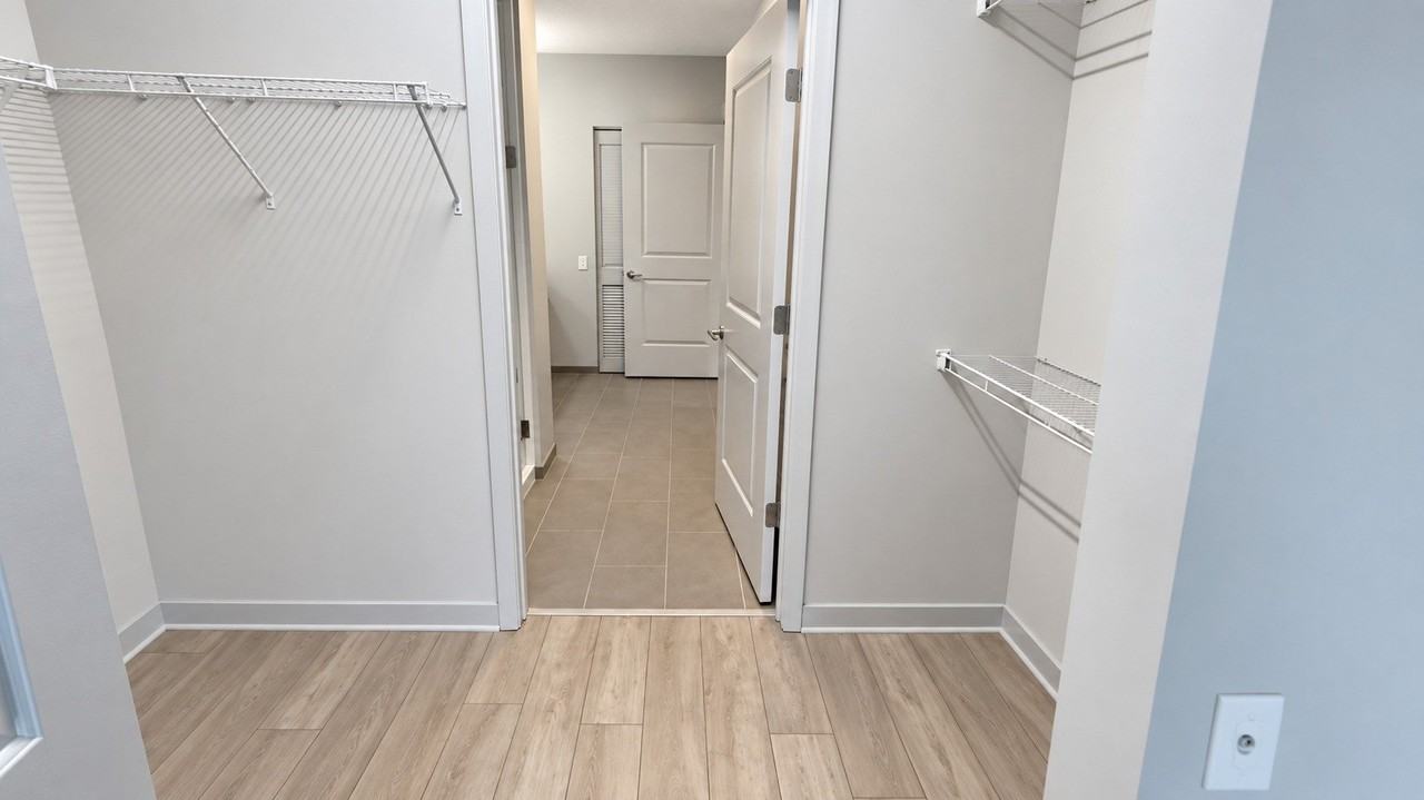 1025 W Addison St #825C - Photo 2 of 14