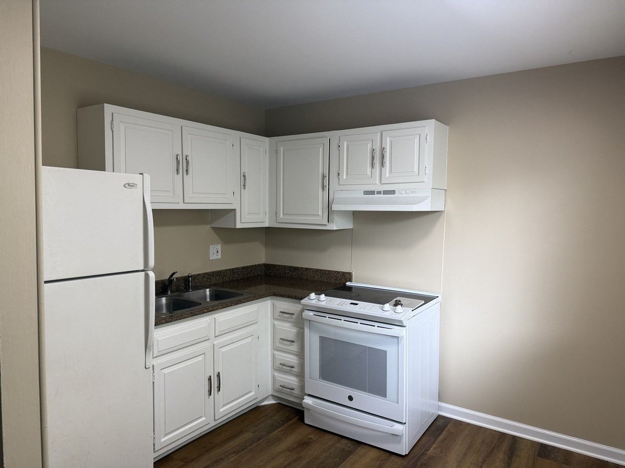 1351 Monomoy St #C3 - Photo 2 of 11