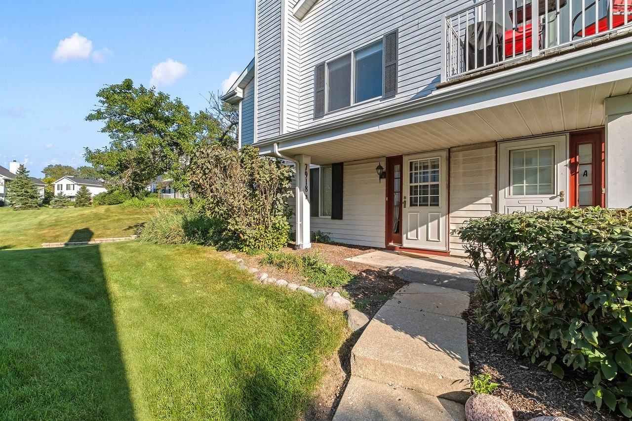 7918 Knottingham Cir #B - Photo 2 of 14