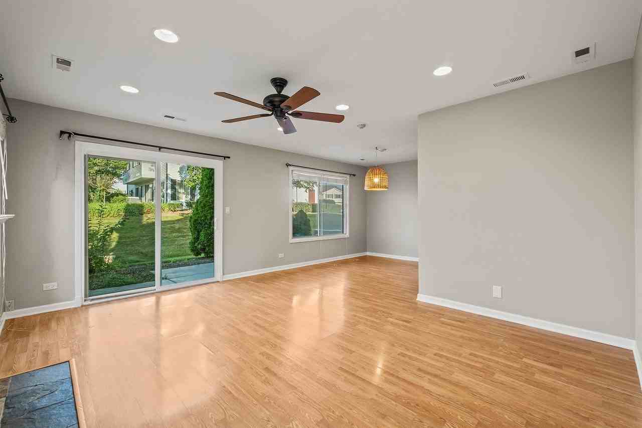 7918 Knottingham Cir #B - Photo 3 of 14