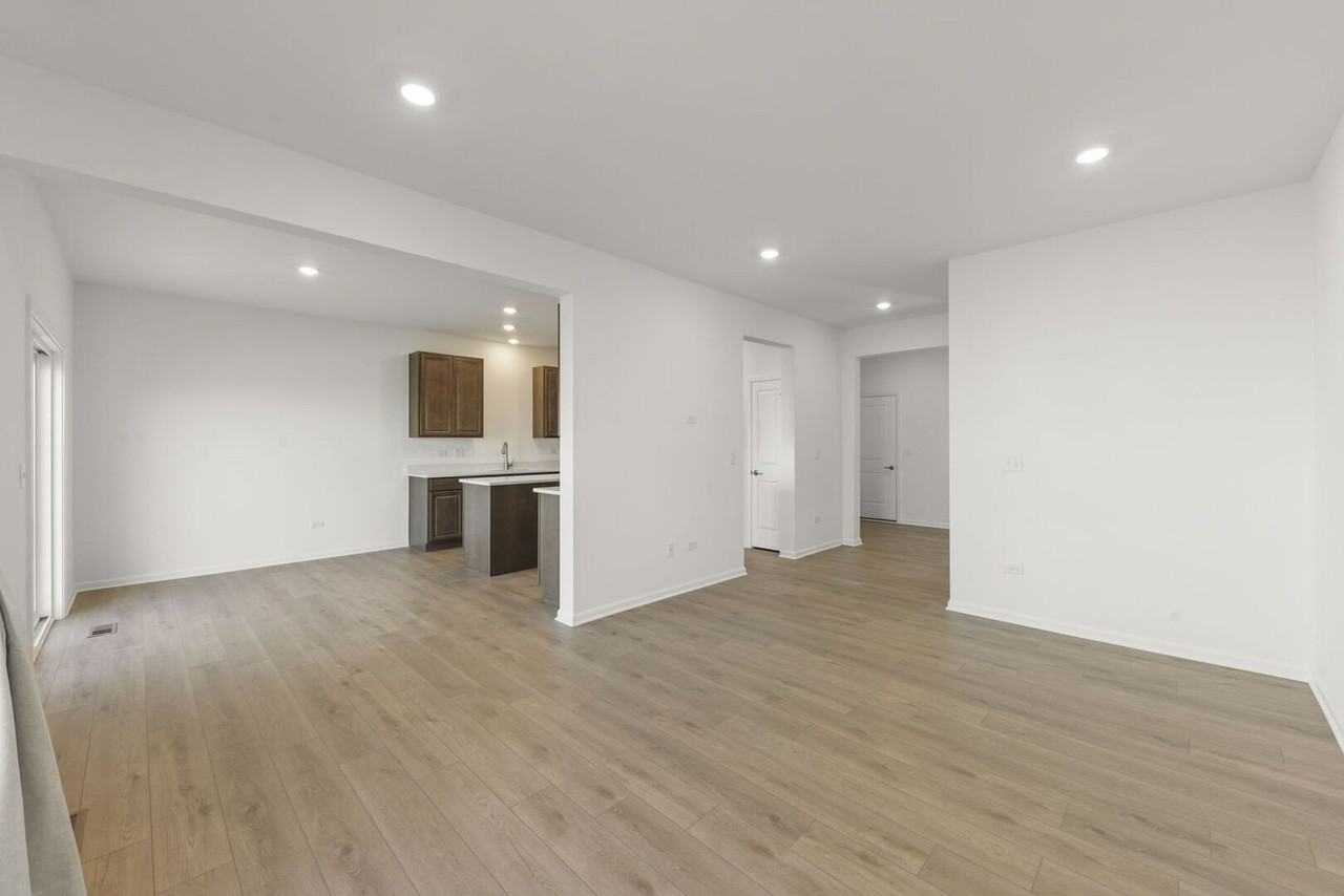 7705 Nightshade Ln - Photo 4 of 24