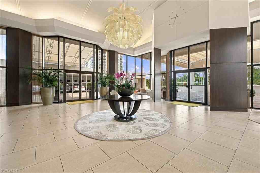 4951 Gulf Shore Blvd N #501