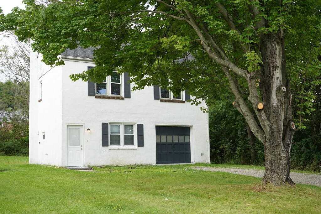 218 Airport Rd - Photo 3 of 25