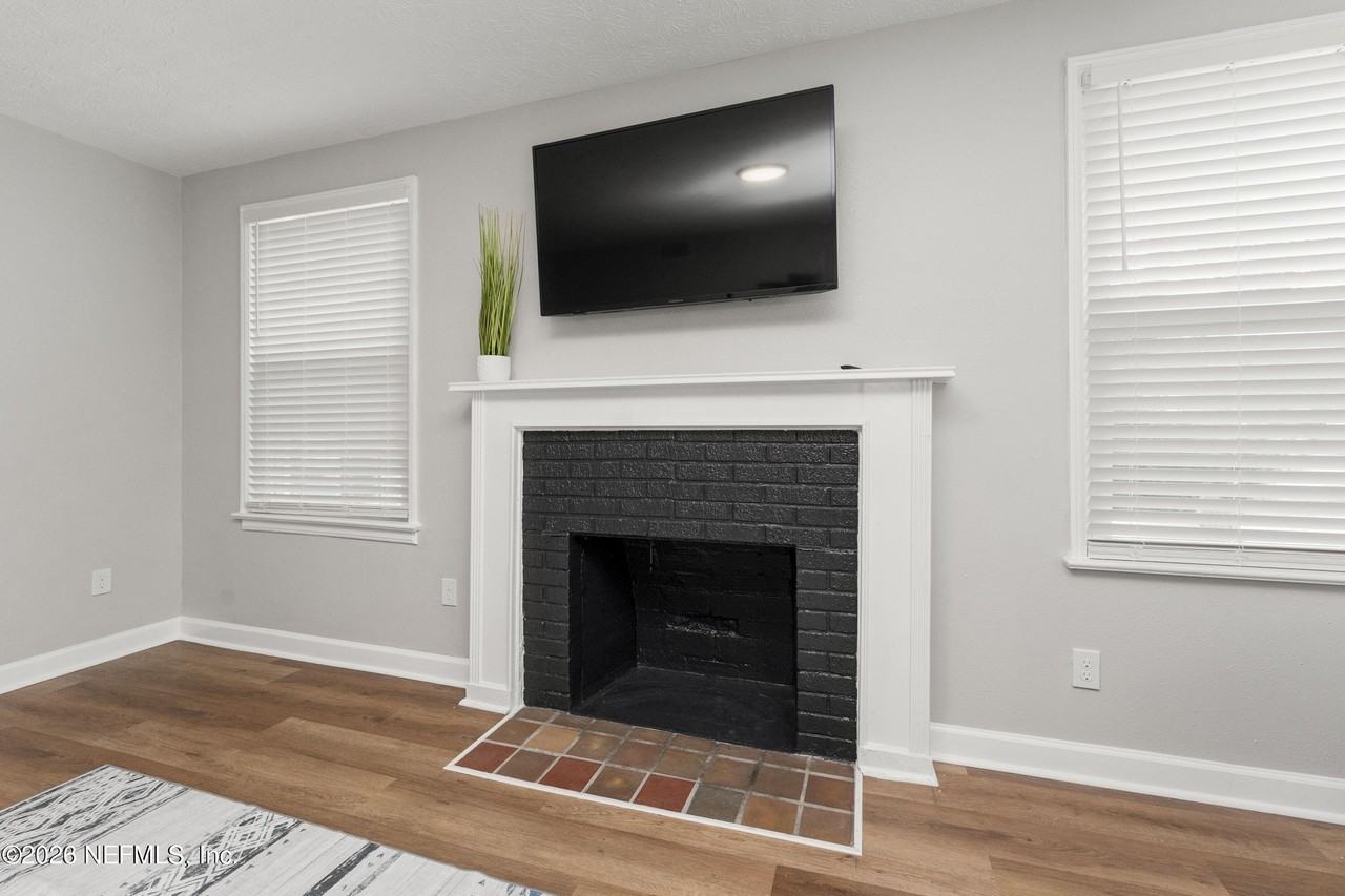 1833 San Marco Blvd #1 - Photo 3 of 28