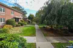250 Oak St #E4 - Photo 1 of 1