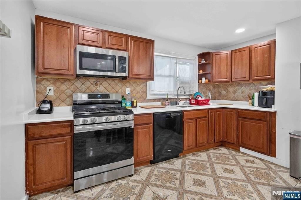 358 Broadway #2 - Photo 3 of 12