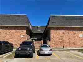 featured image of 3821 Ridgelake Dr #113