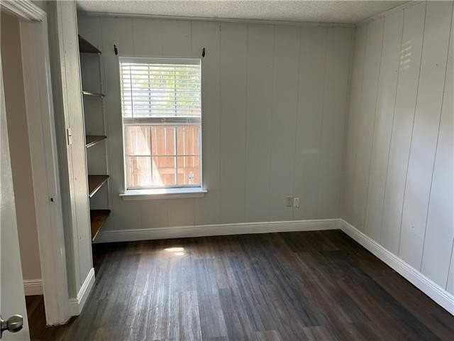 3821 Ridgelake Dr #113 - Photo 4 of 14