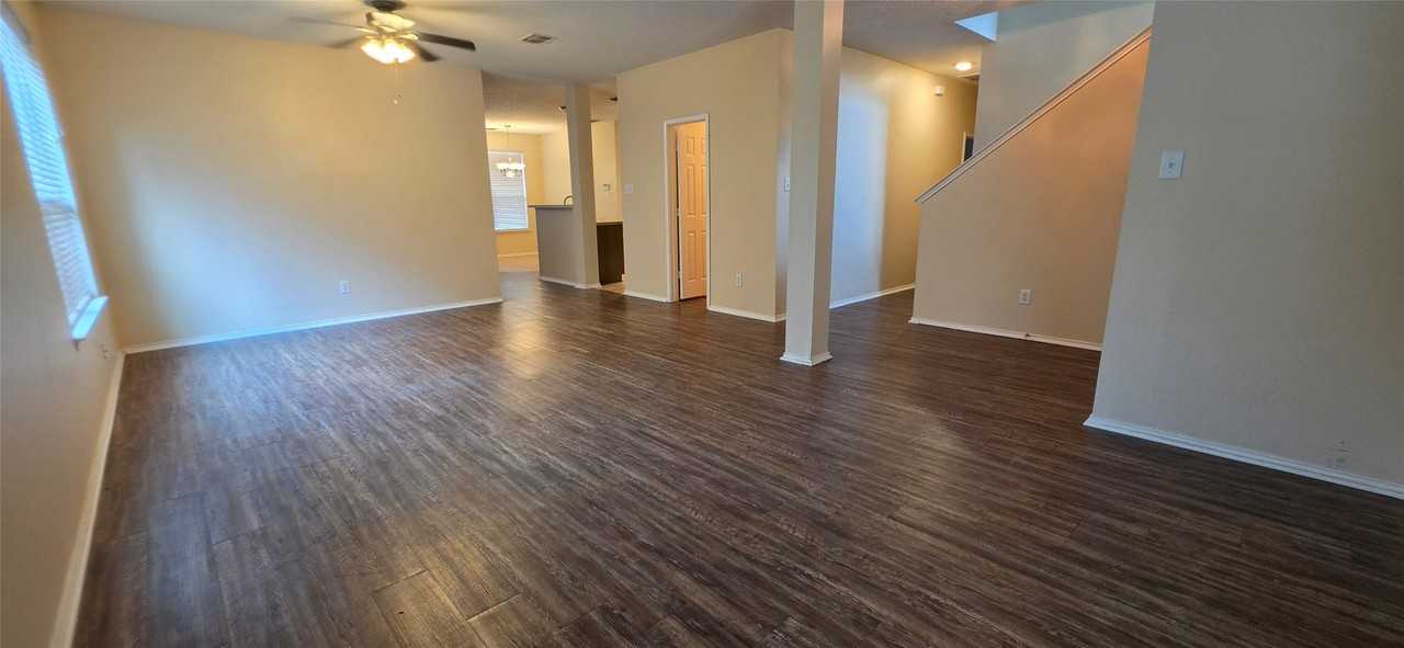 2820 Deer Ridge Dr - Photo 4 of 36