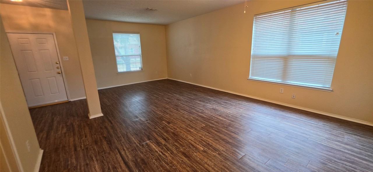 2820 Deer Ridge Dr - Photo 5 of 36