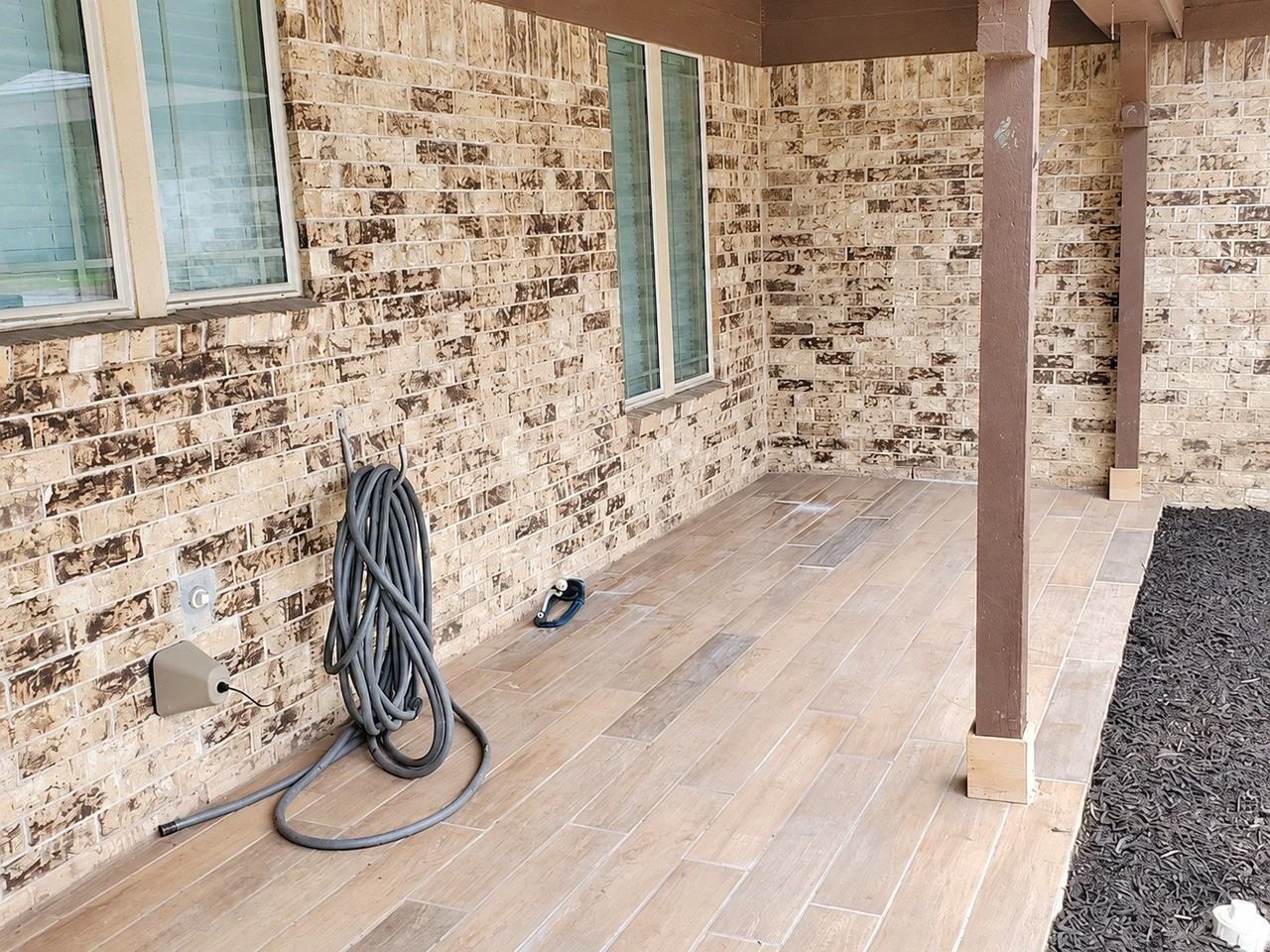 5901 Crestwood Cir W - Photo 4 of 20