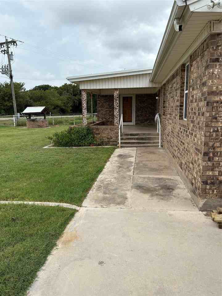 7342 Fm 1810 - Photo 3 of 31