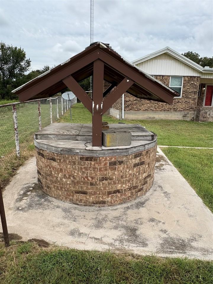 7342 Fm 1810 - Photo 7 of 31