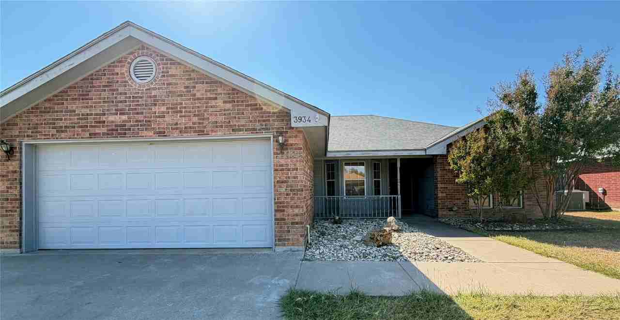 3934 Purdue Ln - Photo 2 of 32