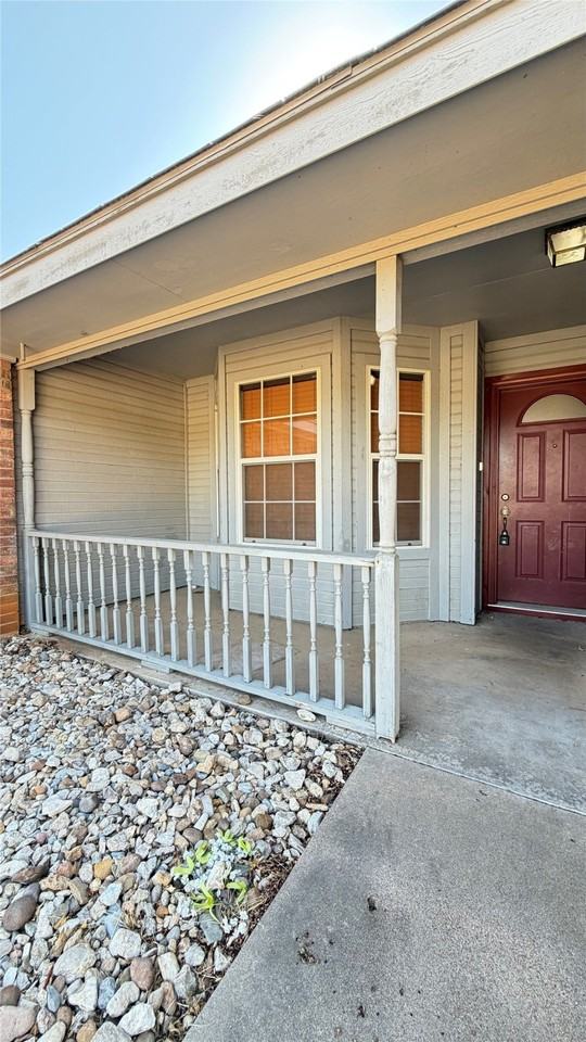 3934 Purdue Ln - Photo 4 of 32
