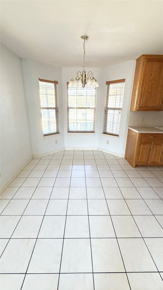 3934 Purdue Ln - Photo 7 of 32