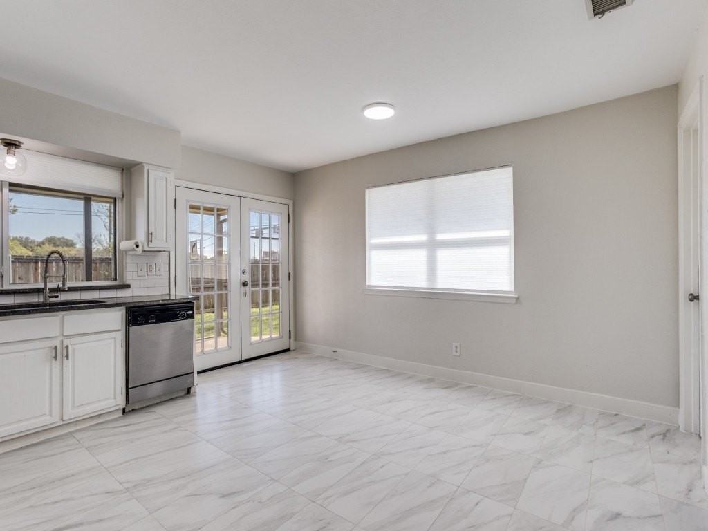 1242 Delores Dr - Photo 6 of 24