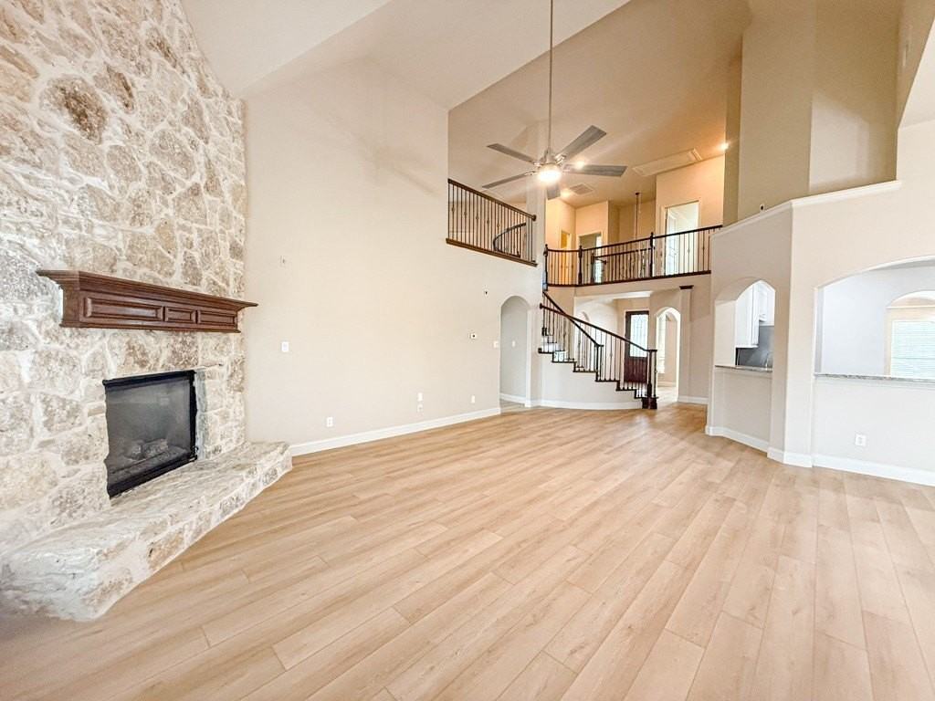 600 Falcon Dr - Photo 6 of 40
