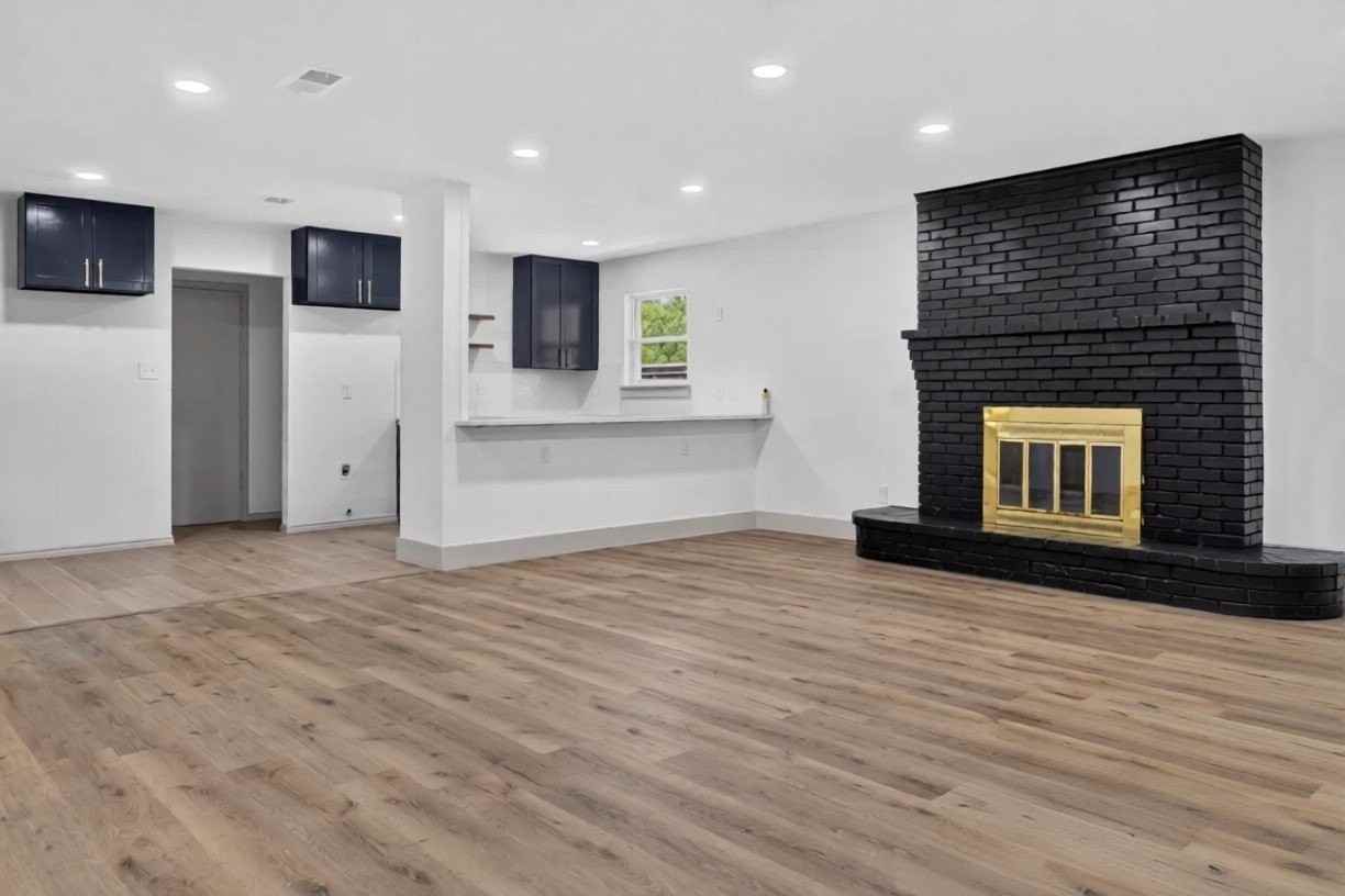 3811 Ovid Ave - Photo 7 of 31