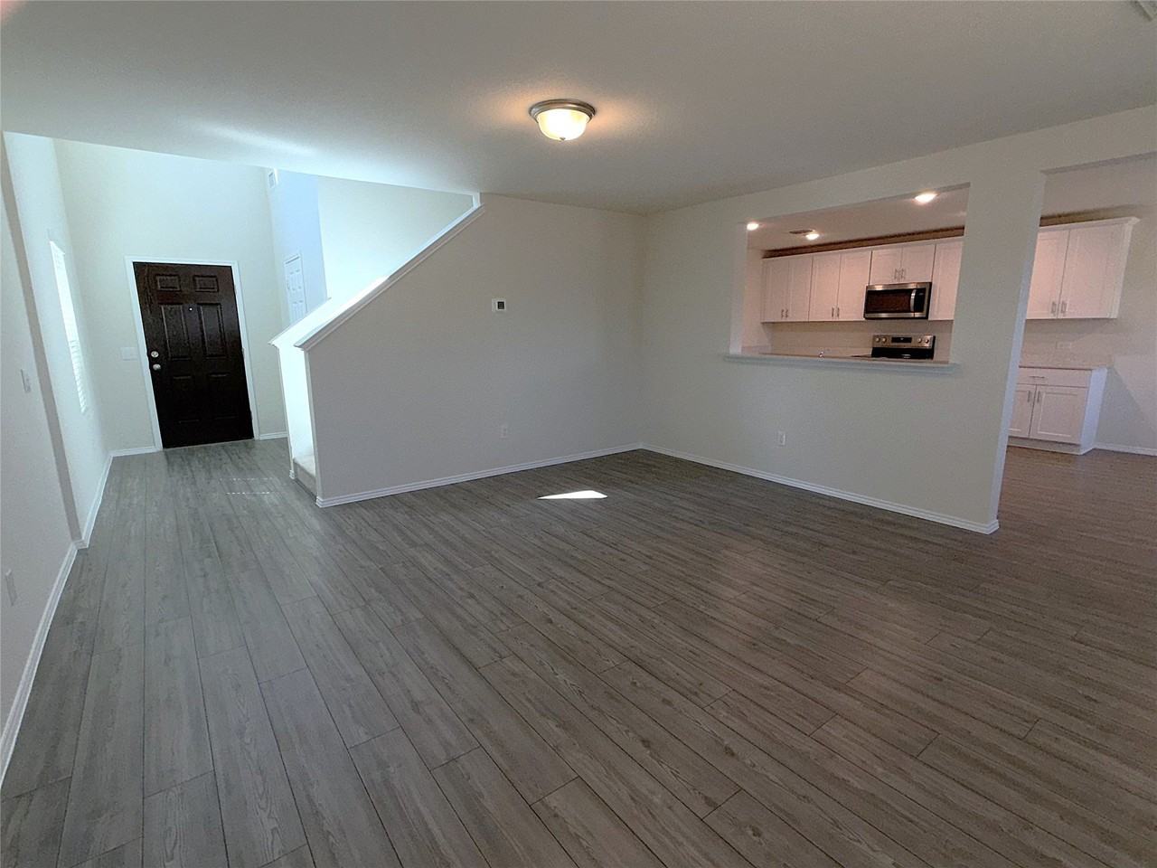 366 Lake Erie Dr - Photo 6 of 24