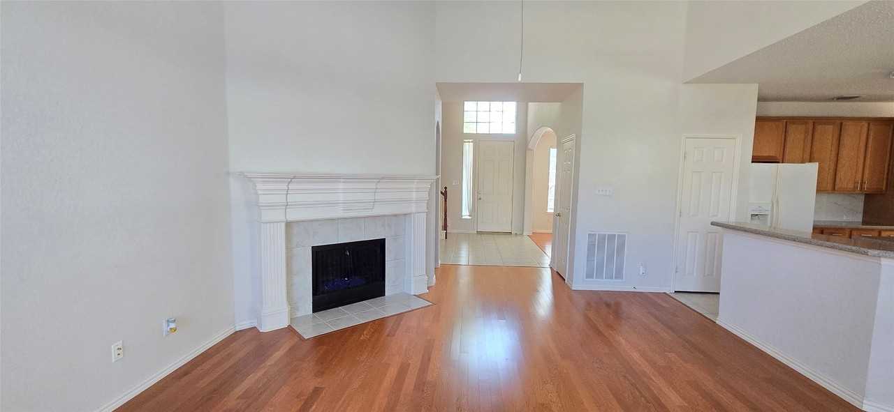 3509 Dripping Springs Dr - Photo 4 of 22