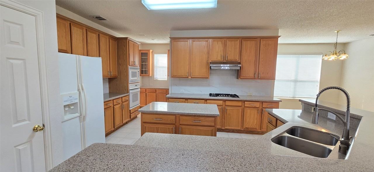 3509 Dripping Springs Dr - Photo 7 of 22