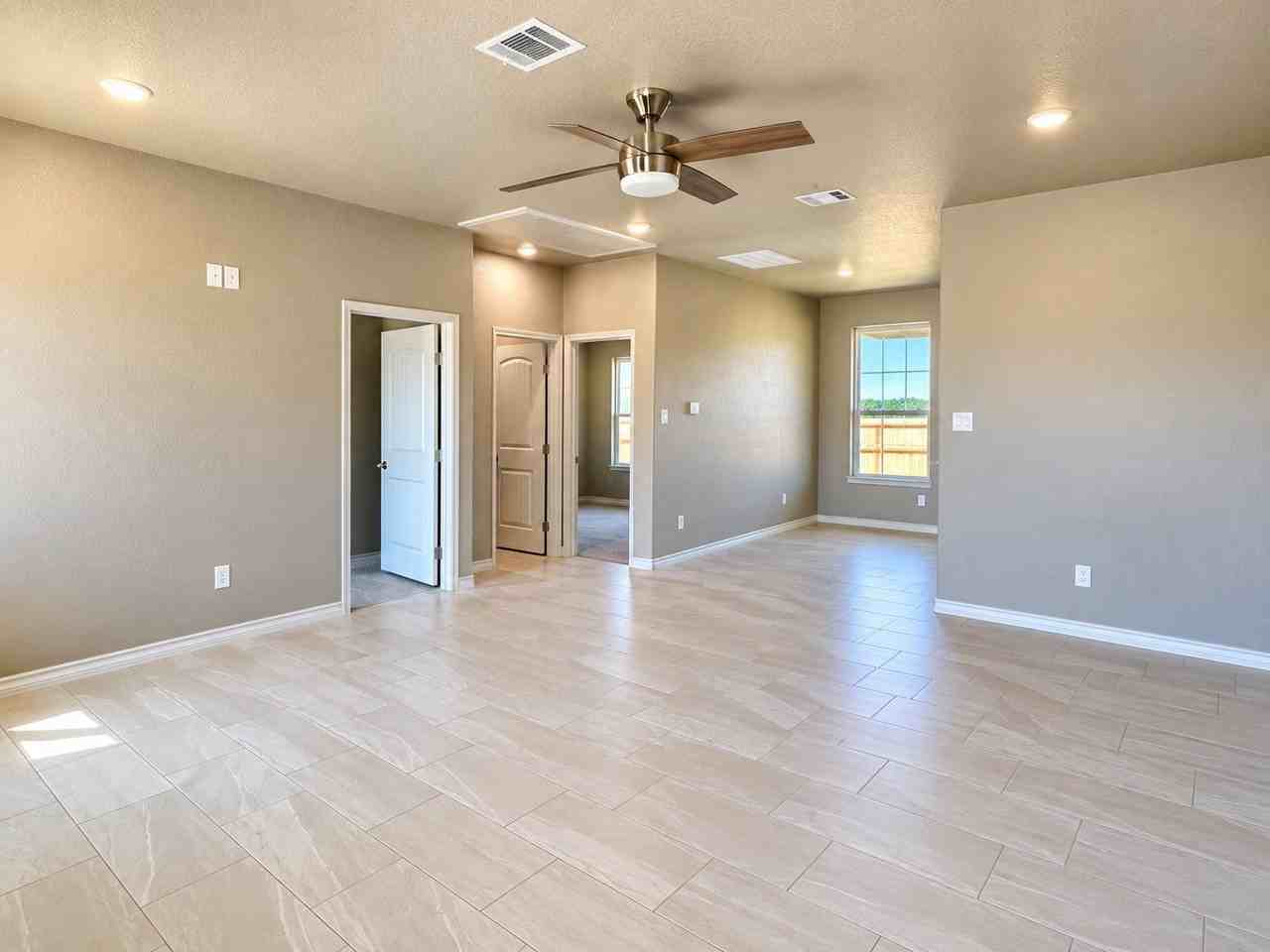 1600 County Road 310 #B - Photo 2 of 4
