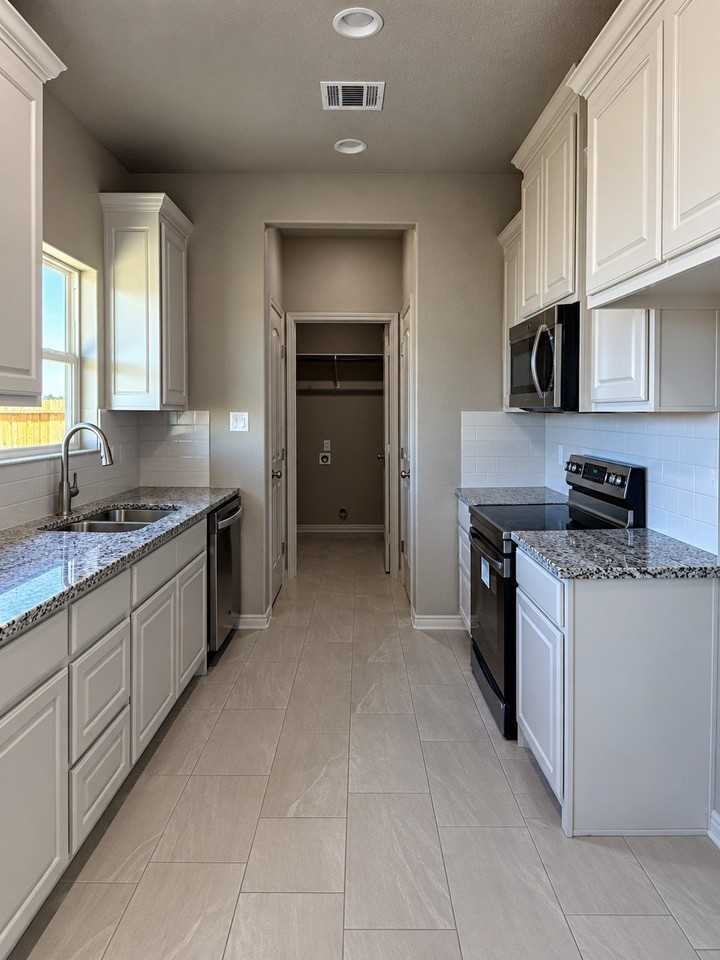 1600 County Road 310 #B - Photo 4 of 4
