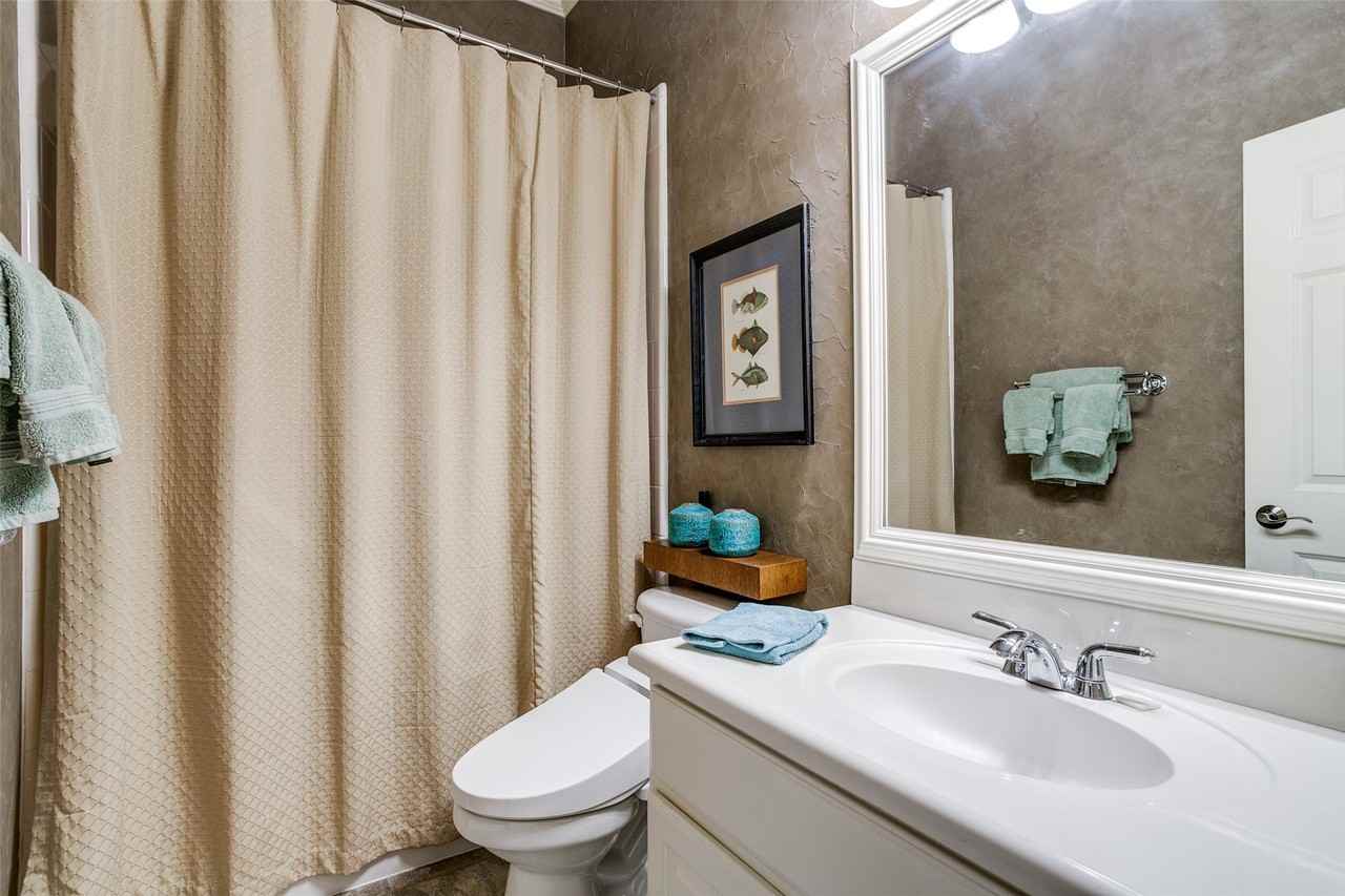 2817 State St - Photo 6 of 23