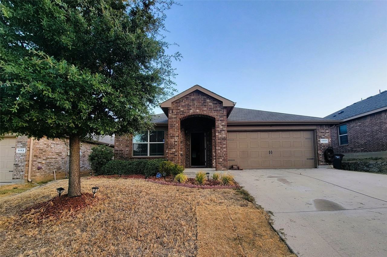 1117 Prelude Dr - Photo 2 of 26