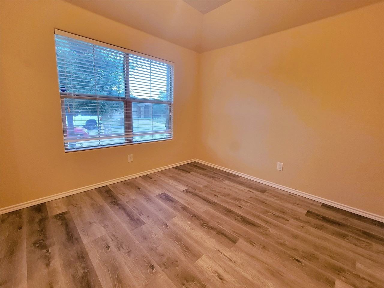 1117 Prelude Dr - Photo 5 of 26