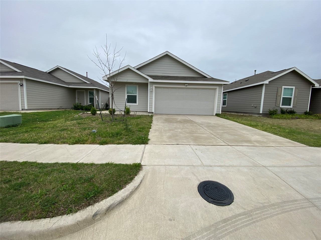 5911 Nyquist Way - Photo 4 of 38