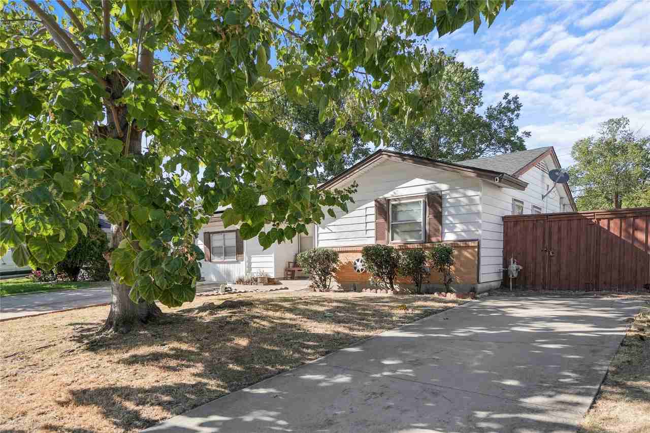 1809 Anderson St - Photo 2 of 21