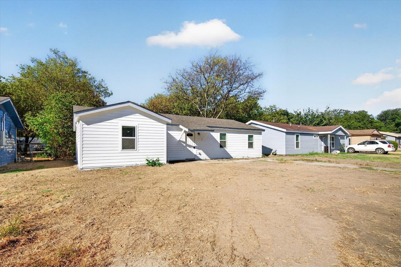 537 Nw King St - Photo 2 of 26