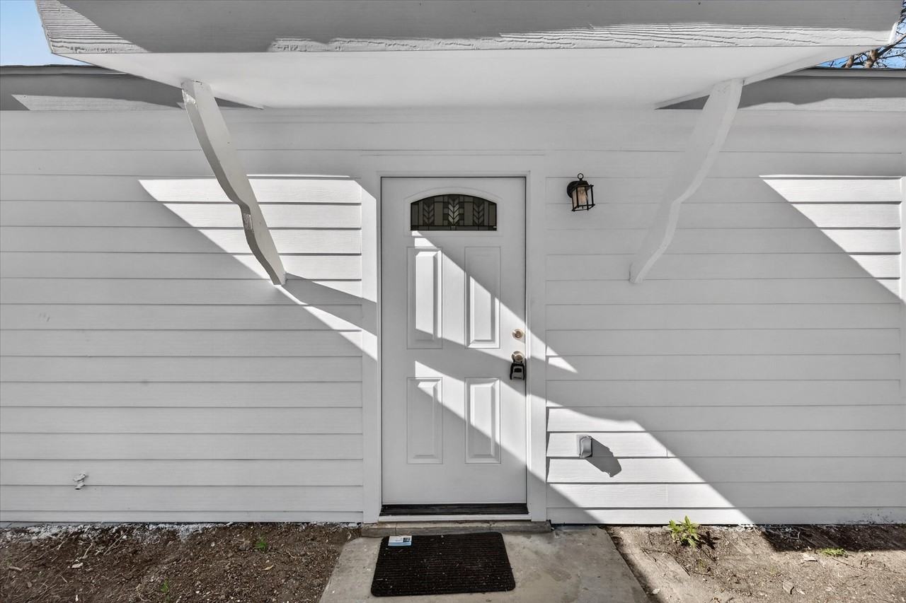 537 Nw King St - Photo 4 of 26