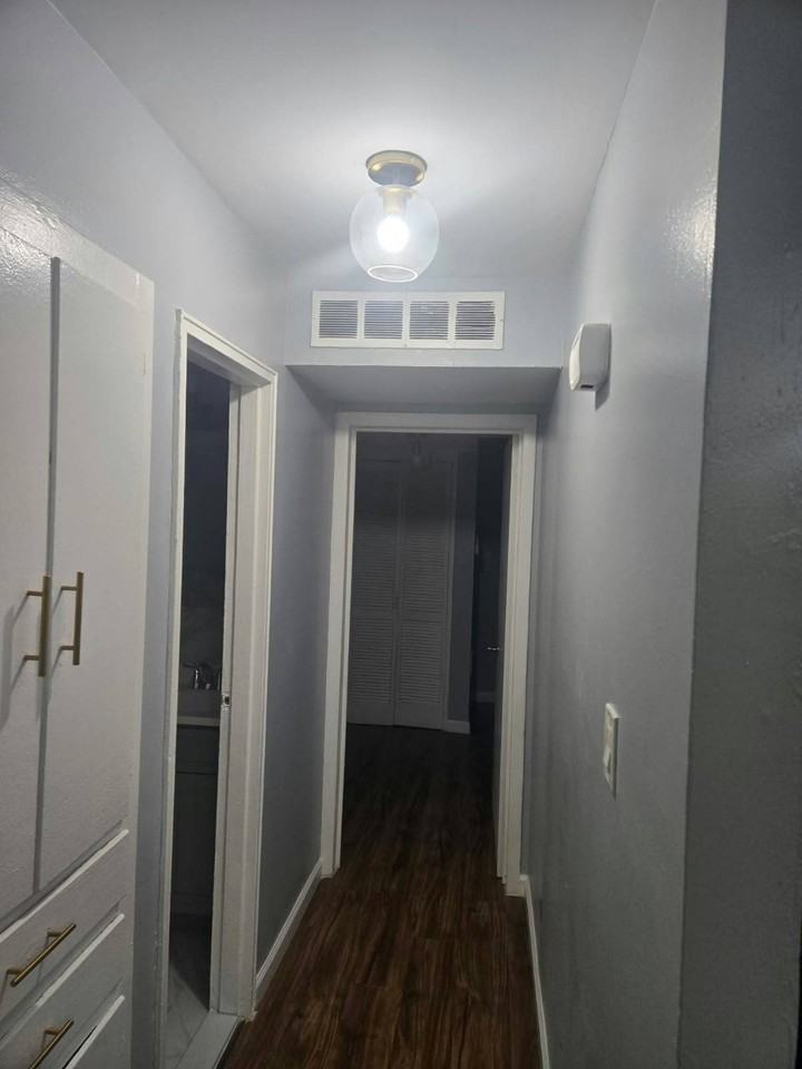 14967 256th St #1stFL - Photo 2 of 8