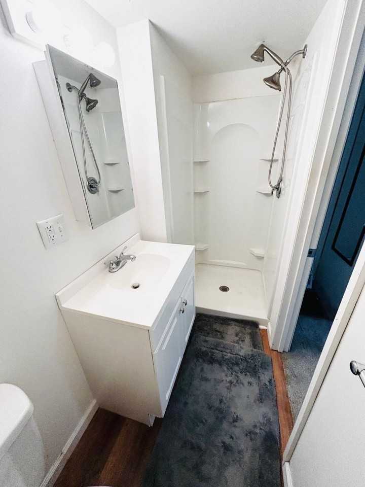 1603 Michigan Ave - Photo 5 of 12
