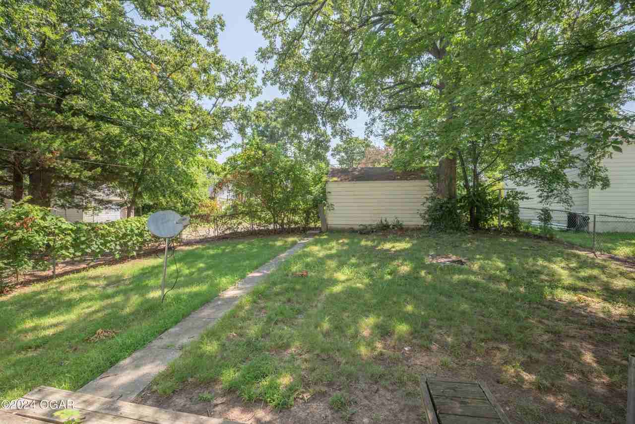 3217 S Pearl Ave - Photo 4 of 16