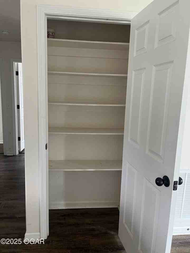1604 Central St - Photo 6 of 16