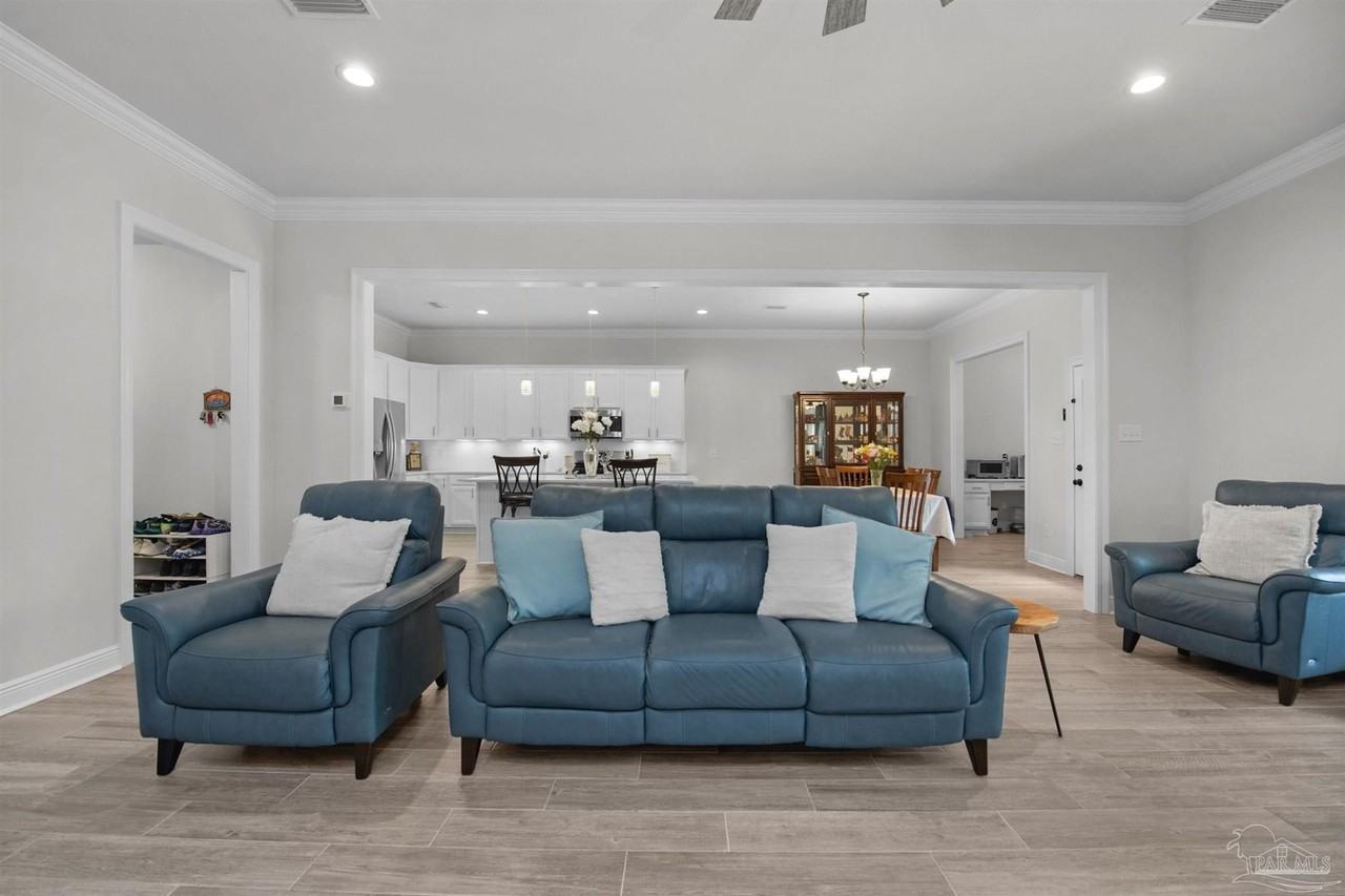 5718 Oak Haven Ln - Photo 6 of 50