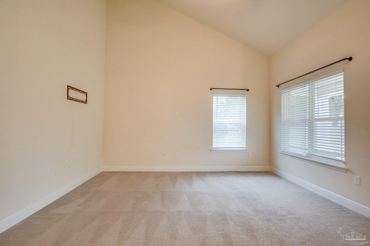 8824 Smiley Ct - Photo 4 of 19