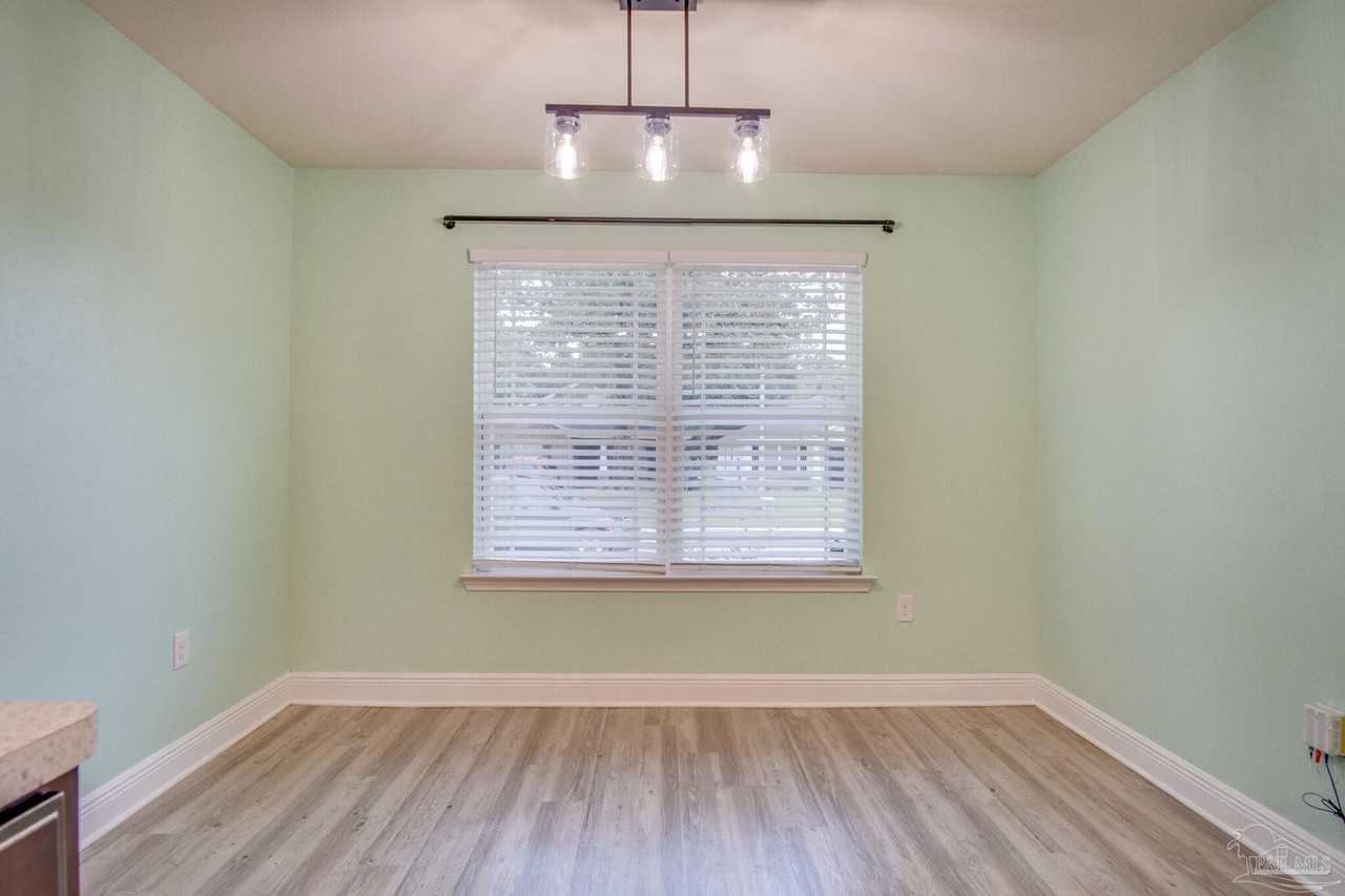 8824 Smiley Ct - Photo 5 of 19