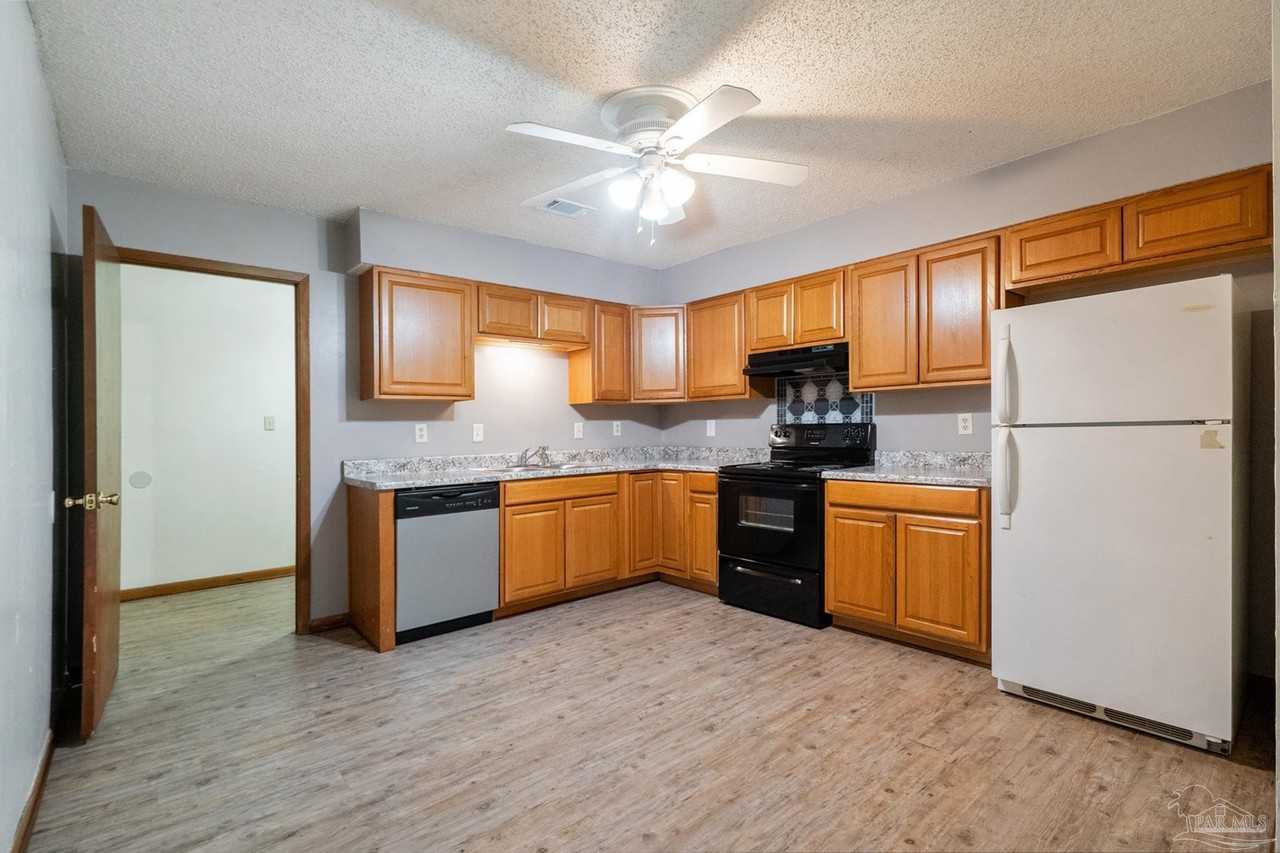8060 Winodee Rd #B - Photo 5 of 12