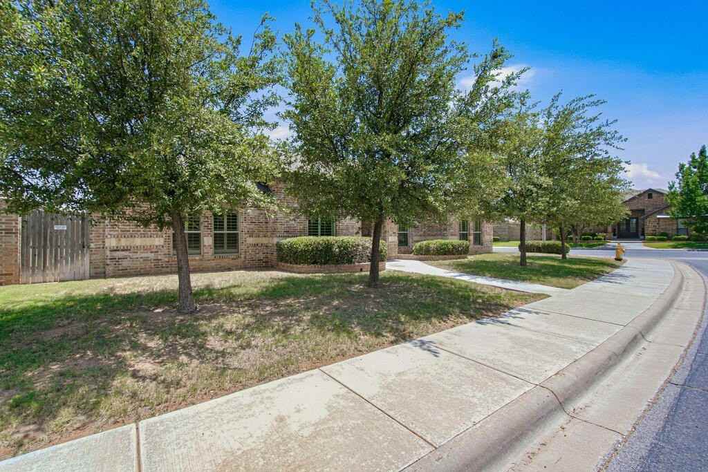 5521 San Clemente Dr - Photo 3 of 50
